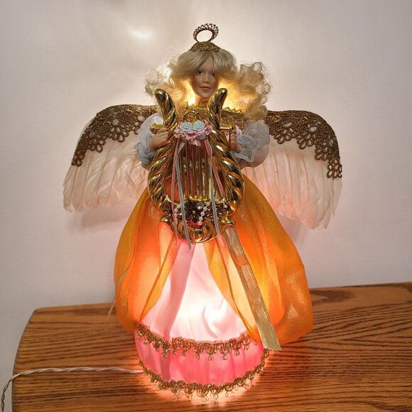 Paradise Galleries Vintage Light Up Porcelain Angel Tree Topper or Shelf Sitter - Picture 2 of 16